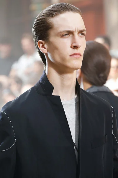 Look 73